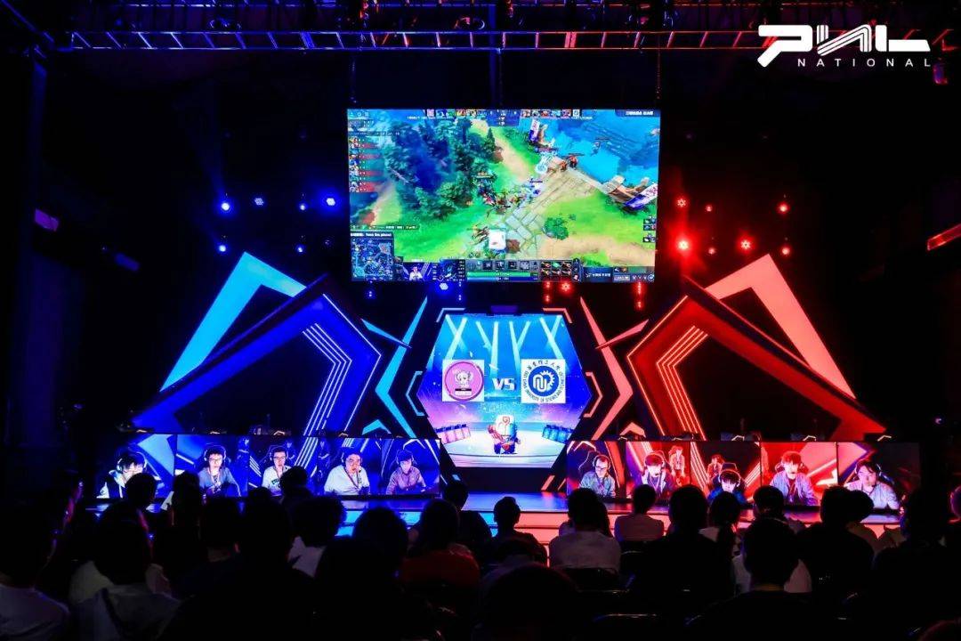 热刺的右边 热刺的右边